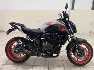 YAMAHA MT07 COM 10MIL KM CHARNECA DE CAPARICA E SOBREDA
