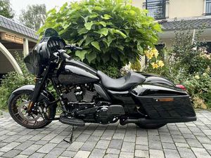 HARLEY-DAVIDSON STREET GLIDE