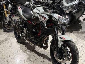 KAWASAKI Z650 Z 2023R 35 KW A2 TYLKO 10 TYS KM JAK NOWA ŚRODA WIELKOPOLSKA