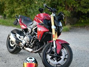 BMW F900R A2 | COMIC DESIGN! | SCHECKHEFTGEPFLEGT