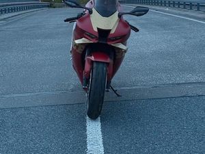 HONDA CBR 1000 RR-R