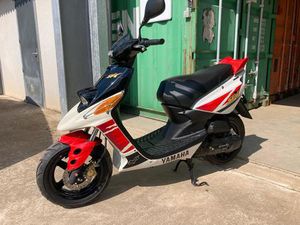 YAMAHA BWS SPY SILKYWHITE 1996 BAUGLEICH WIE MBK BOOSTER ROCKET