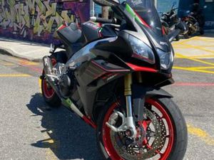APRILIA - RSV4