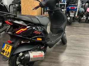 PIAGGIO ZIP 180CC A1 MAX PERFORMANCE — SCOOTERS | PIAGGIO — MARKTPLAATS