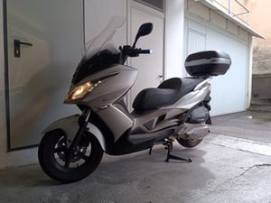 KAWASAKI J300