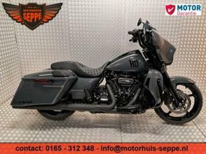 HARLEY-DAVIDSON STREET GLIDE CVO FLHXE M 8. (BJ 2017) 40,000 — MOTOREN | HARLEY-DAVIDSON — MARKTPLAATS