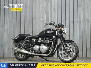 TRIUMPH BONNEVILLE 900