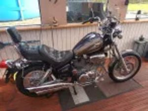 YAMAHA XV 1100 VIRAGO