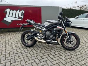 ② TRIUMPH STREET TRIPLE RS 765 2018 8DKM BTW-MOTO