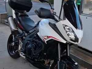 ② TRIUMPH TIGER 1050 SPORT .
