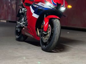 HONDA CBR 600RR PC69