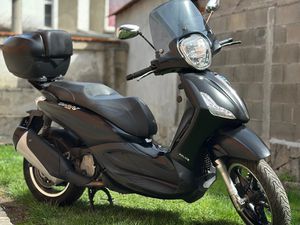 PIAGGIO BEVERLY 350 →