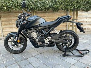② HONDA CB125R **2/2024**1600KM**BLACK EDITION**