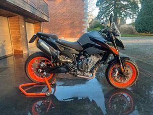 ② KTM DUKE 790