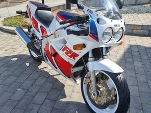 YAMAHA FZR 1000