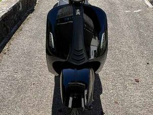 VESPA GTS SUPER 300