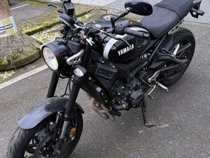YAMAHA XSR 900