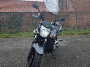 ② SUZUKI GSR600 MET ABS