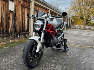 DUCATI MONSTER 1100