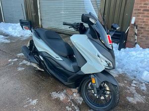 HONDA FORZA 125 SCOOTER PETROL CVT V-BELT EURO 5 (15 PS) 125 CC