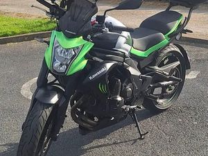 KAWASAKI ER-6N 2014 – LOW MILEAGE – EXTRAS
