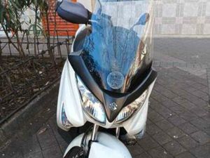 SUZUKI - BURGMAN 125