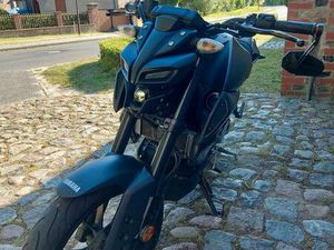 YAMAHA MT-125