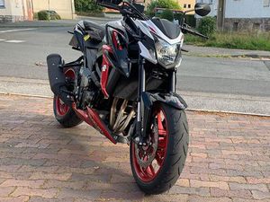 SUZUKI GSX-S750