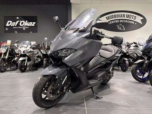 YAMAHA TMAX 560