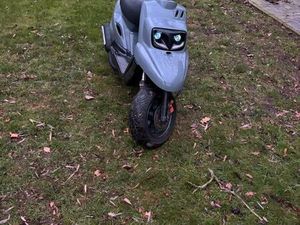 ② MBK BOOSTER 2004