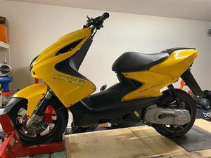 ② YAMAHA AEROX 50 CC 2T LC TIP TOP!!