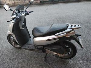 PIAGGIO CARNABY 250 - 2011 1200