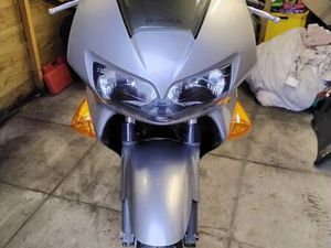 HONDA VFR800FI 1998 SILVER.