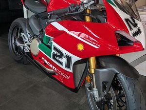 DUCATI PANIGALE V2 TROY BAYLISS 1ST CHAMPIONSHIP