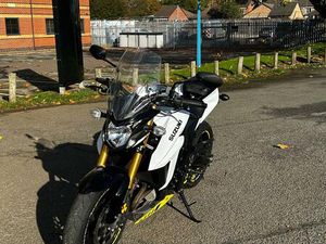 SUZUKI GSX-S750 NAKED PETROL MANUAL EURO 4 (114 PS) 749 CC