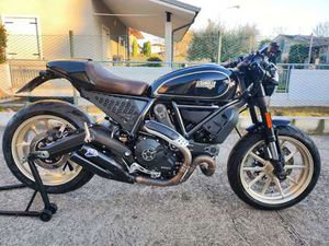 DUCATI SCRAMBLER CAFÈ RACER NERO