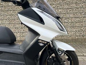 SCHICKER KYMCO DOWNTOWN 300I, ABS,30 PS, BJ.2011, TOPZUSTAND !!!