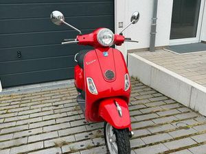 GEPFLEGTE VESPA LX 50 2T IN ROT