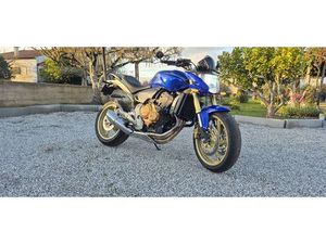 HONDA HORNET 600 TÁBUA