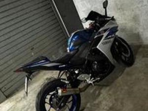 YAMAHA R3