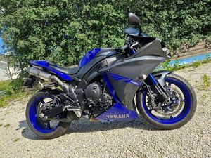YAMAHA YZF-R1