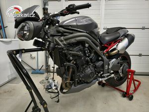 TRIUMPH SPEED TRIPLE R