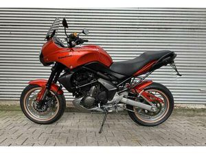 KAWASAKI VERSYS 650 ABS * TOP ZUSTAND * SITZBANK AUFGEPOLSTERT *