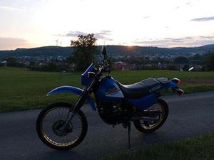 SUZUKI DR 125