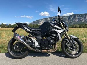 SUZUKI GSR 750A
