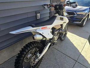 2017 KTM XC WITH 91 HOURS