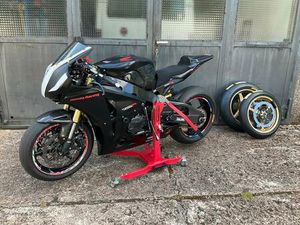 HONDA CBR 1000 SC59 RENNMOTORRAD