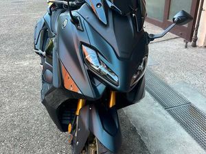 YAMAHA TMAX 560 MIT GARANTIE