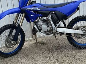 YAMAHA YZ125