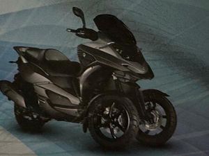 QUADRO QV3 DREIRAD-ROLLER, EZ 2020 SCHWARZ